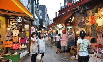 韩国梨大前购物街——女孩子们的最爱