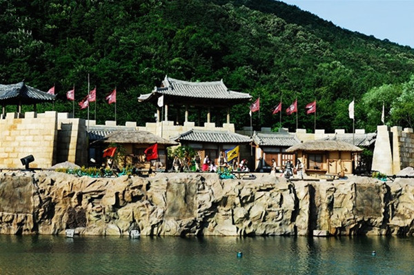 新罗千年公园湖水