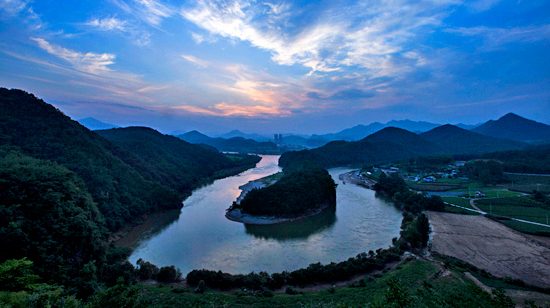 江原道宁越郡仙岩村