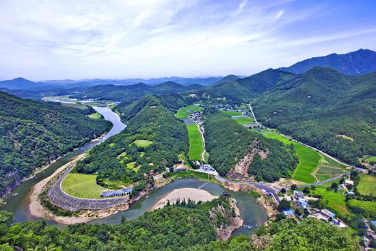 忠北永同郡月留峰