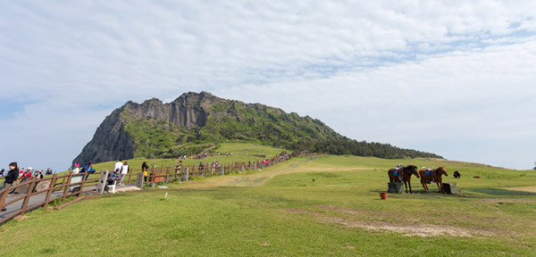 城山日出峰