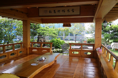 Hanji画廊屋顶庭院