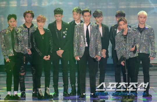 iKON、BIGBANG