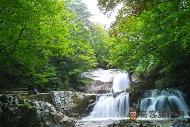 江原道 麟蹄芳台山二段瀑布夏景 江原道 麟蹄芳台山二段瀑布夏景